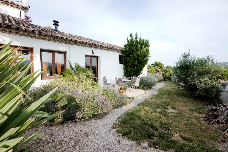 Cottages (Barcelona, Catalonia, Spain)