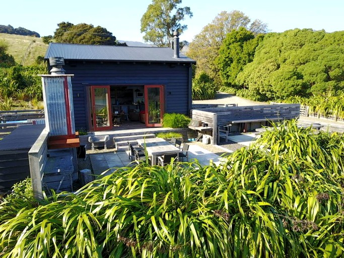Cabins (Akaroa, South Island, New Zealand)