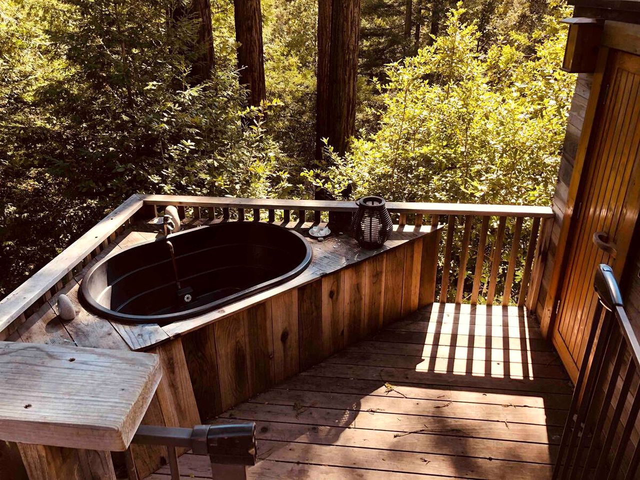 Charming Cabin Rental with a Hot Tub Ideal for a Weekend Getaway from San Francisco