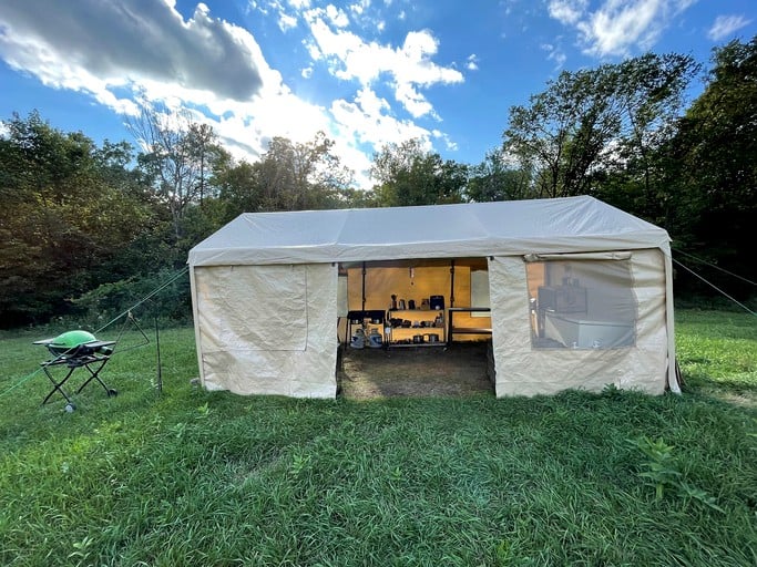 Bell Tents (Wolf Creek, Wisconsin, United States of America)