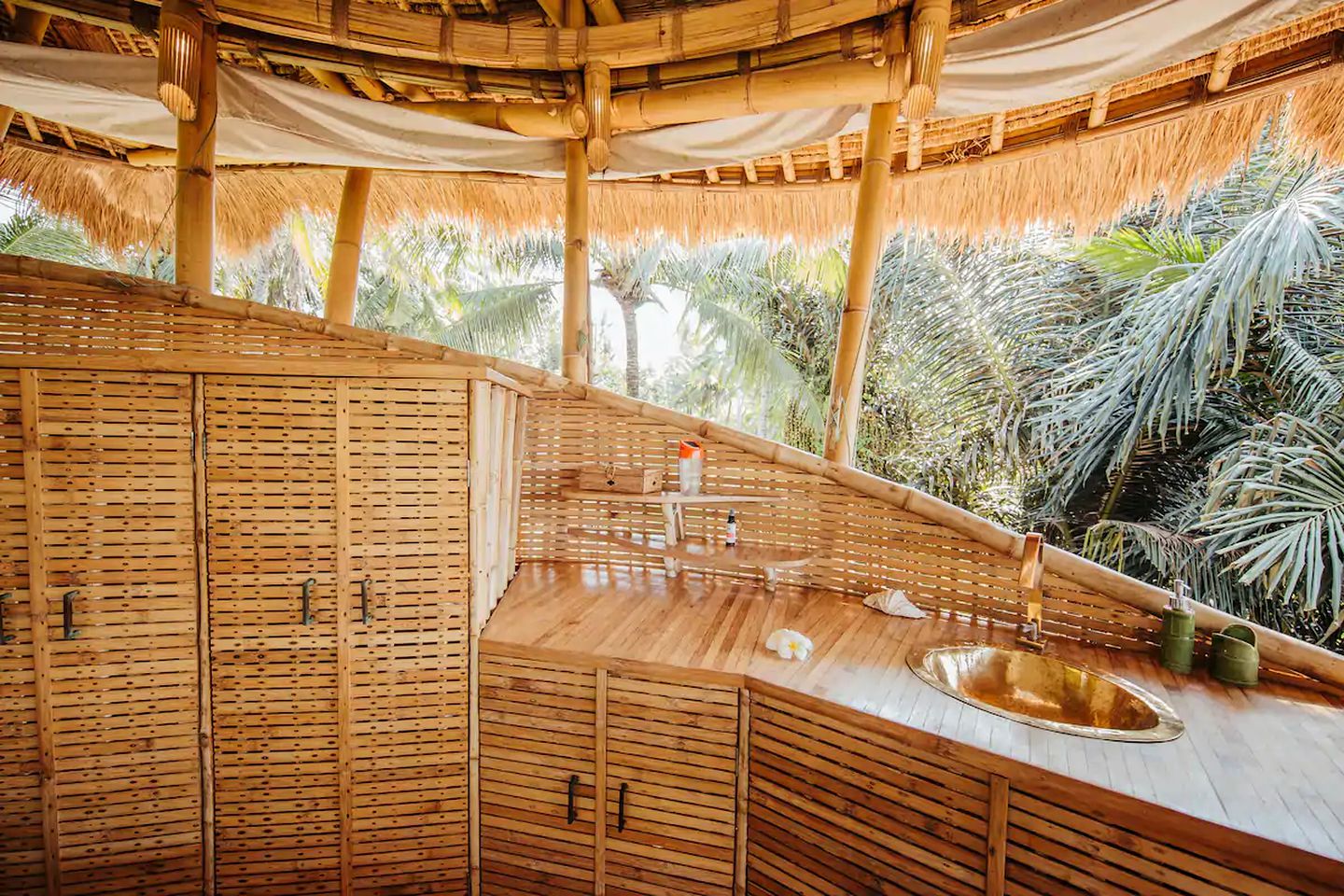 Giant Tree House in Bali with Breathtaking Views