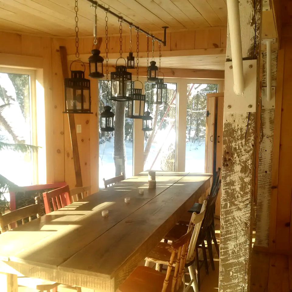 Peaceful Couples Room Rental in the Mountains Perfect for a Romantic Getaway in Ontario