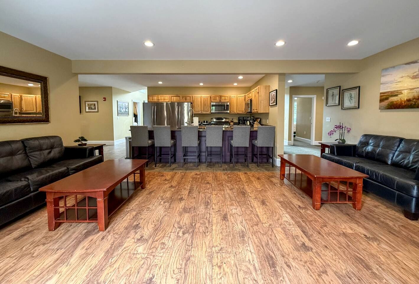 Luxury North Conway Retreat with Hot Tub, Pool Table & Patio near Downtown, New Hampshire