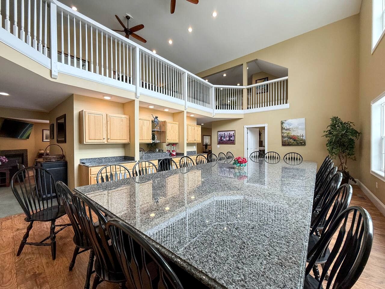 Luxury North Conway Retreat with Hot Tub, Pool Table & Patio near Downtown, New Hampshire