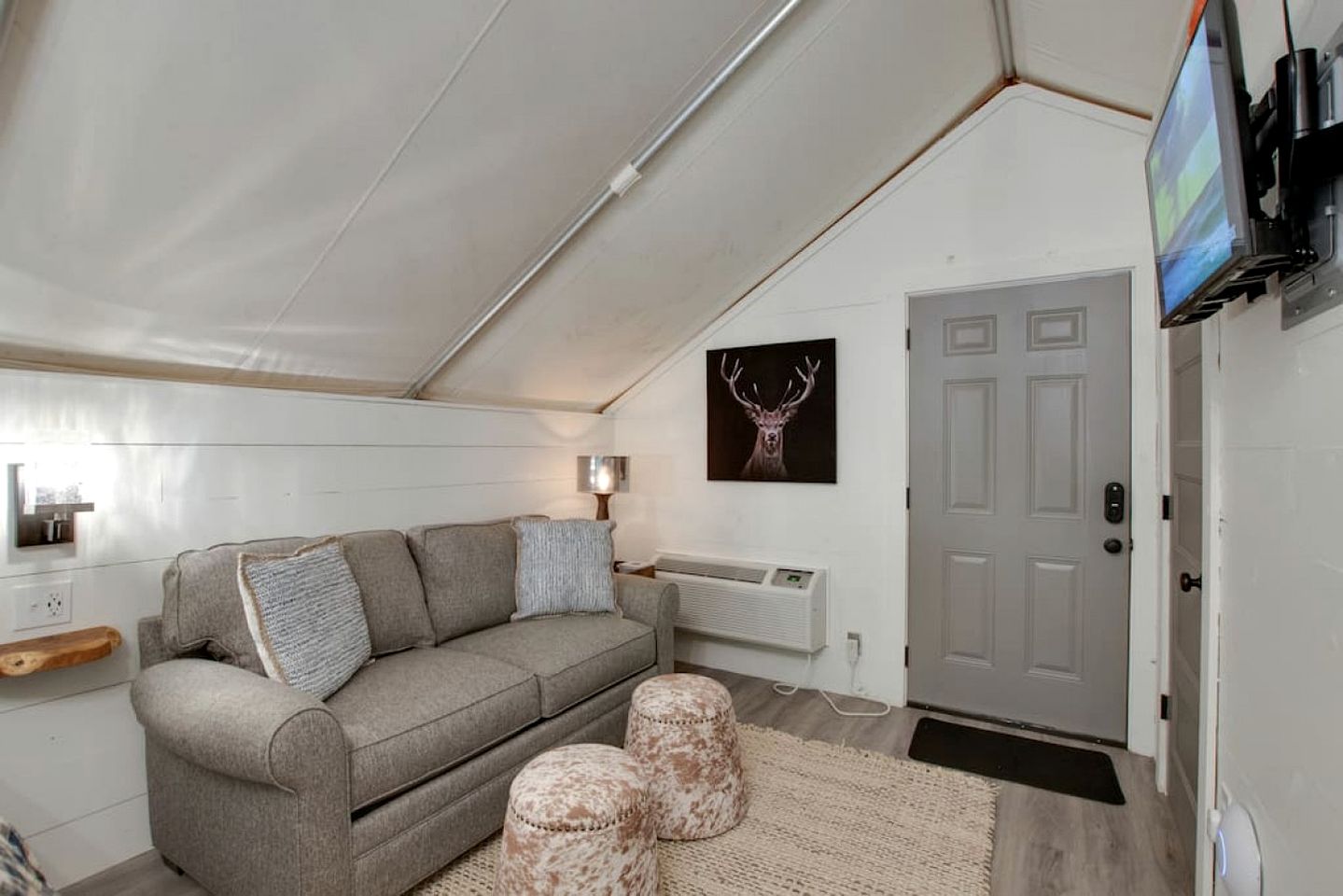 Luxury Glamping Tent with Jacuzzi on the Deck in Alabama