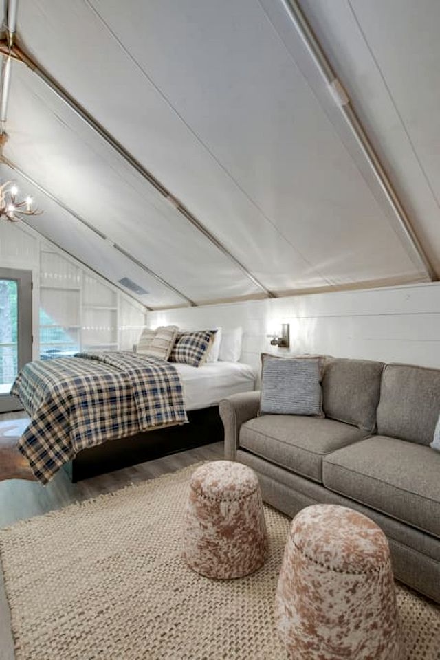 Luxury Glamping Tent with Jacuzzi on the Deck in Alabama