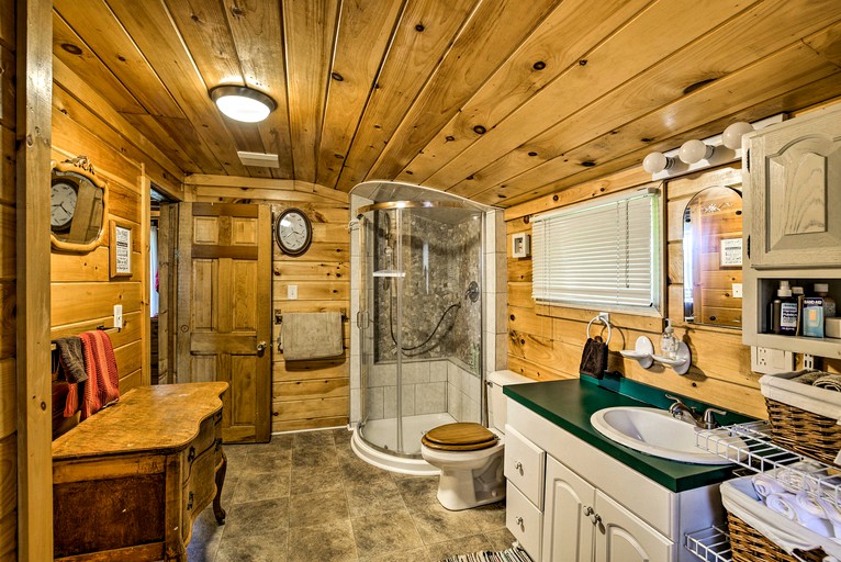 Cabins (United States of America, Hammond, New York)