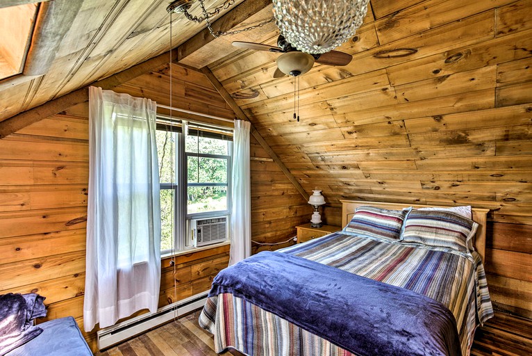 Cabins (United States of America, Hammond, New York)