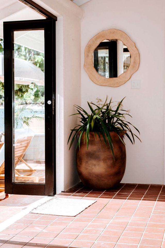 Coral Glamping Cabin – Elegant Seaside Escape in English Harbour, Saint Paul