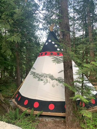 Tipis (Hope, British Columbia, Canada)