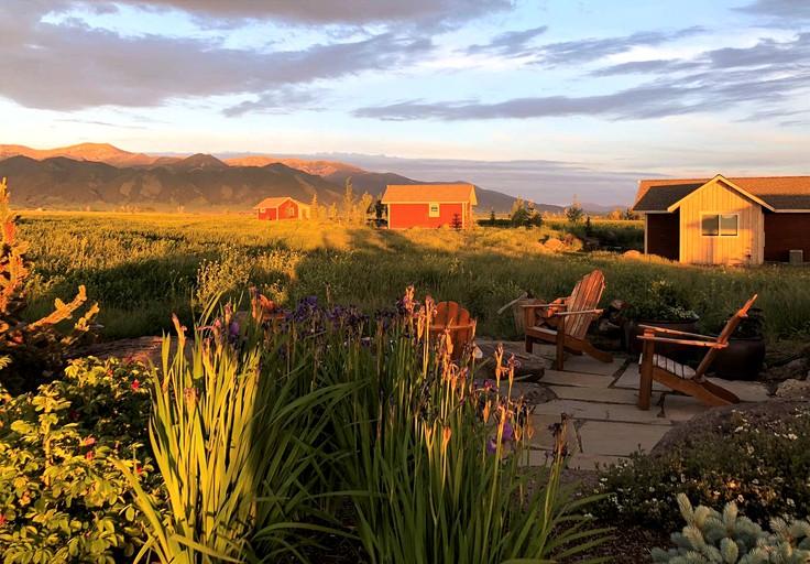 Cabins (Belgrade, Montana, United States)