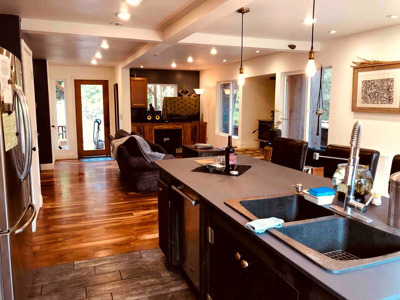 Charming Cabin Rental with a Hot Tub Ideal for a Weekend Getaway from San Francisco