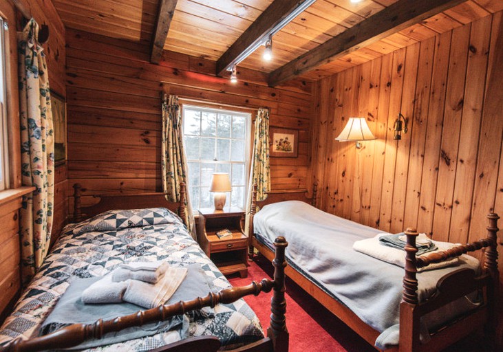 Ogontz Rustic Resort, Cabins 62989, Lyman, United States of America