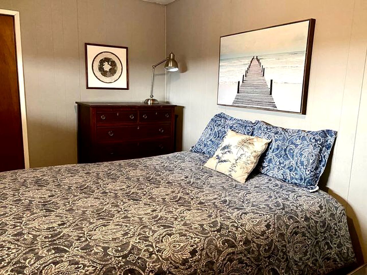 Gorgeous British Columbia Holiday Cabin with a Hot Tub