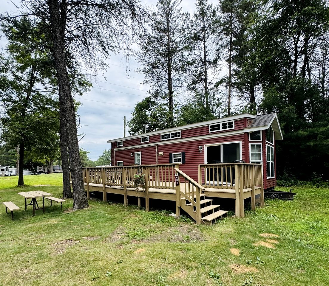 Group Cabin with Large Deck and Patio in Wisconsin Dells | Cabins (Wisconsin Dells, Wisconsin, United States of America)