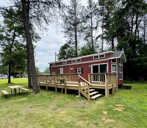 Group Cabin with Large Deck and Patio in Wisconsin Dells | Cabins (Wisconsin Dells, Wisconsin, United States of America)