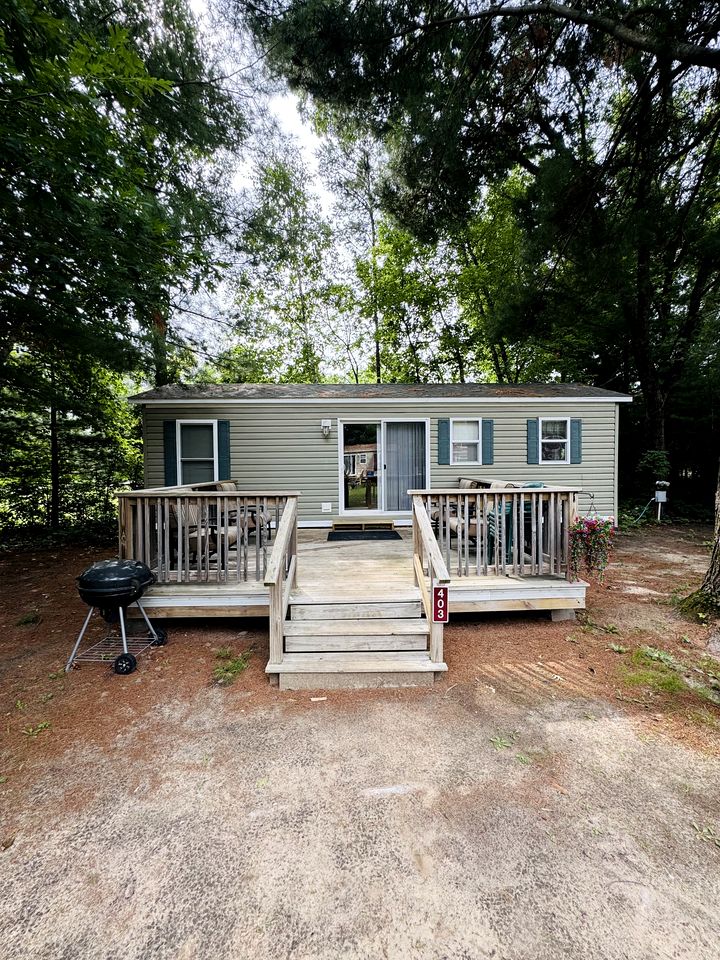 Quaint Cozy Cabin Well Equipped in Wisconsin Dells | Cabins (Wisconsin Dells, Wisconsin, United States of America)