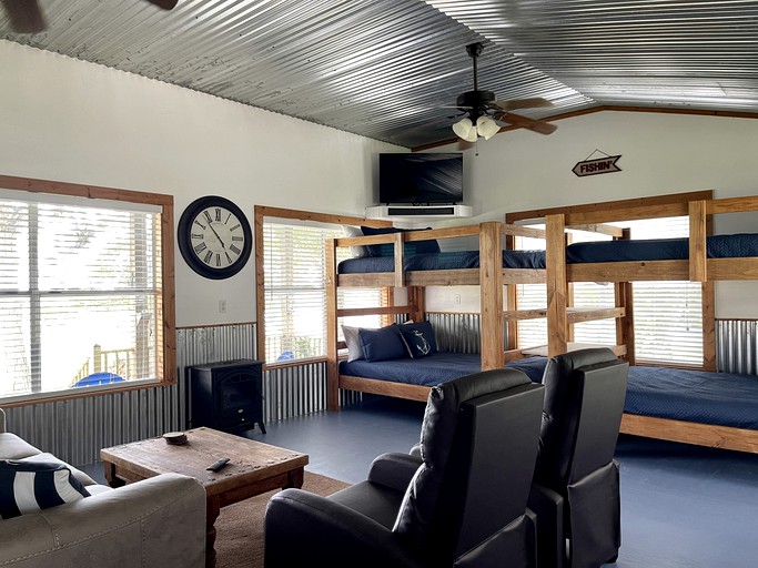 DemiJohn Island, Cabins, Brazoria County, United States of America Glamping Hub