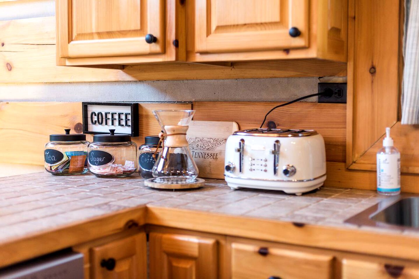 Wonderful Cabin near Boone Perfect for a Weekend Getaway in Nature