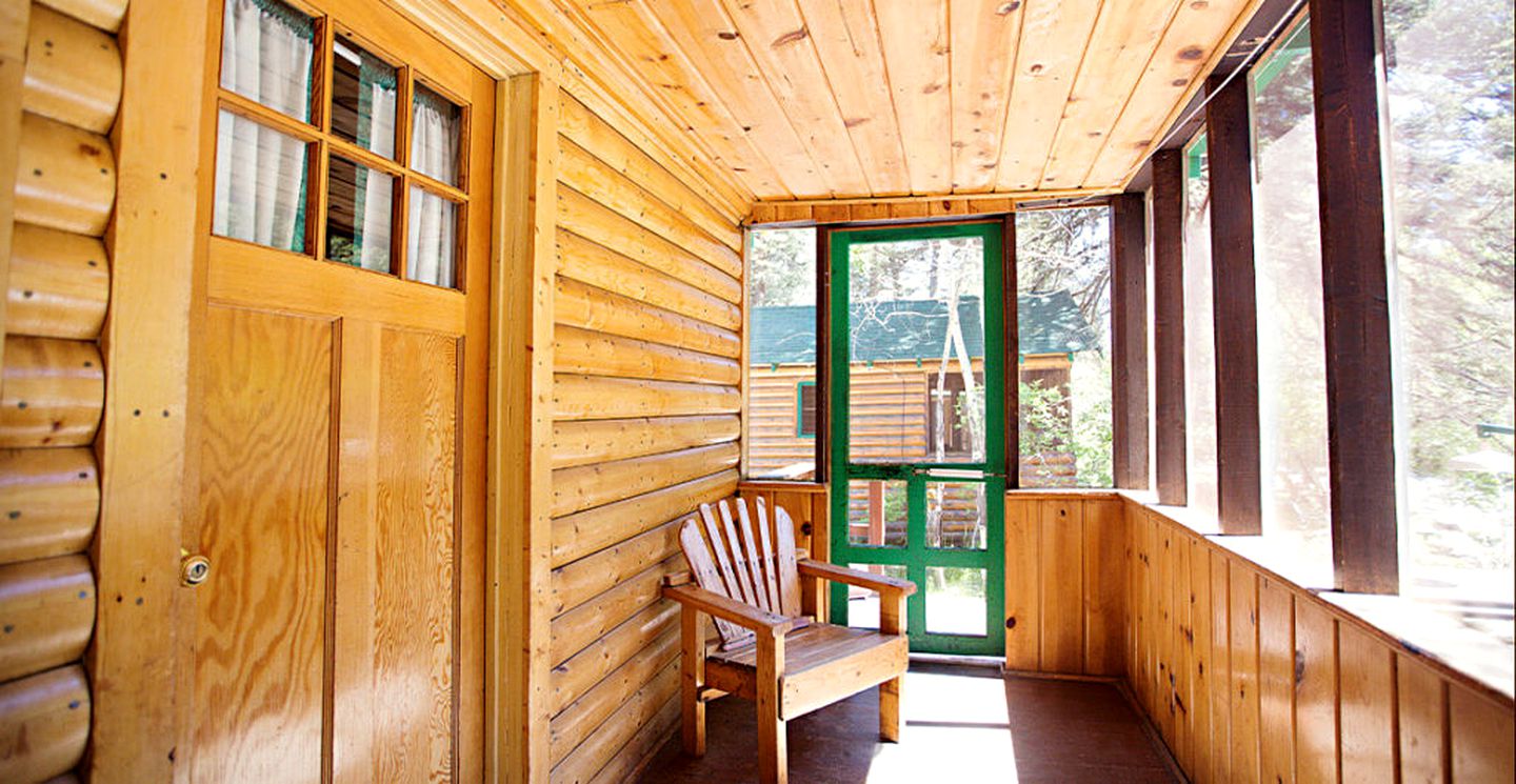 Relaxing Estes Park Cabin Overlooking Big Thompson River