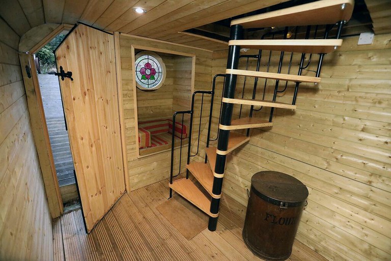 Yurts (Conwy, Wales, United Kingdom)