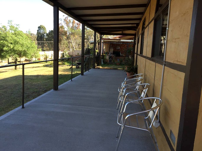 Cottages (Coonabarabran, New South Wales, Australia)