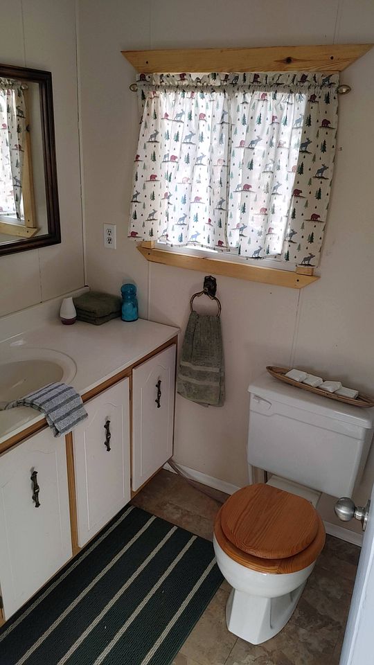 Spacious Cabin with Beachside Gazebo Ideal for an Ontario Holiday on Onaping Lake