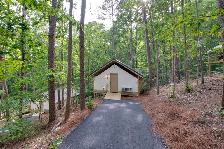 Tented Cabins (United States of America, Scottsboro, Alabama)