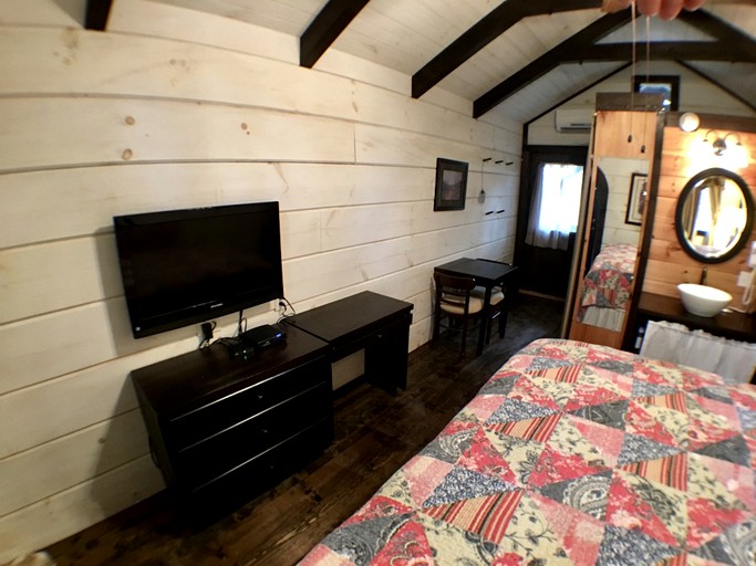 11 Mina Tiny Home Cottage, Tiny Houses, Sevierville, United States