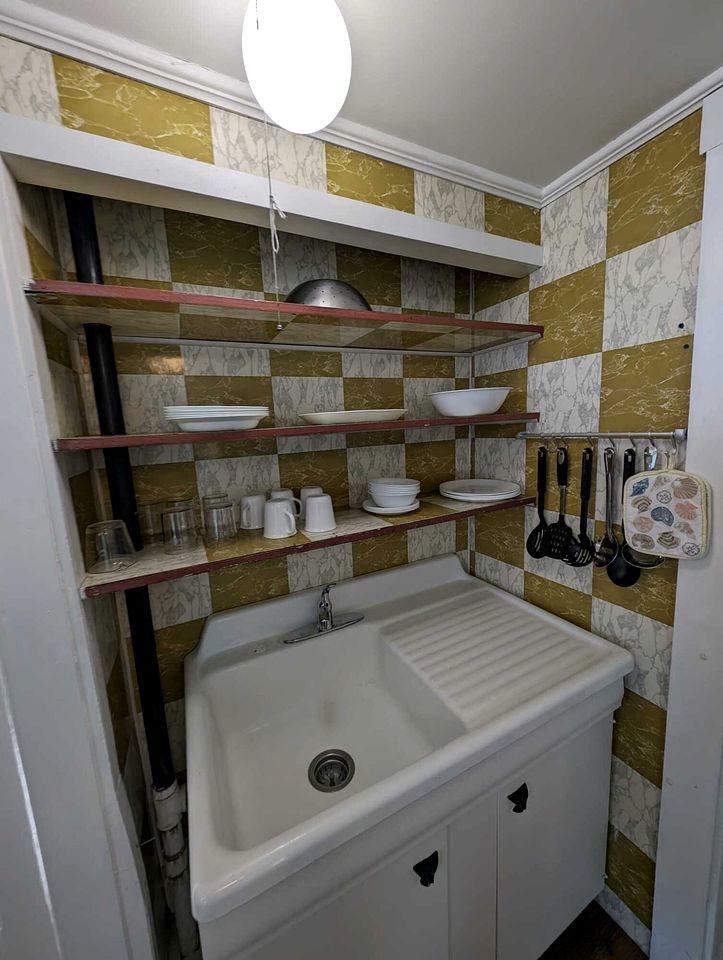 Cozy Oceanfront Retreat for a Quiet Getaway in North Truro, Massachusetts