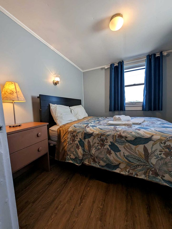 Cozy Oceanfront Retreat for a Quiet Getaway in North Truro, Massachusetts