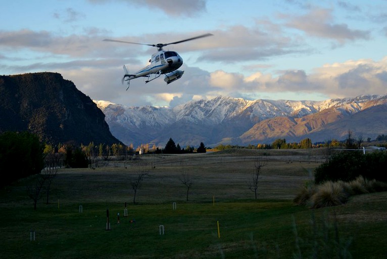 Cabins (Wanaka, South Island, New Zealand)