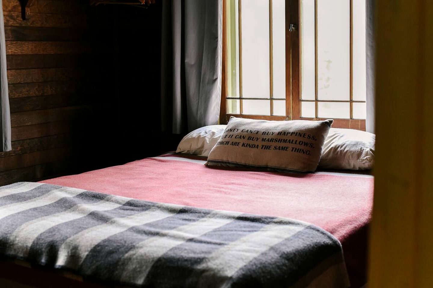 Charming Lakeside Lodging in Minocqua Perfect for a Nature Escape in Wisconsin