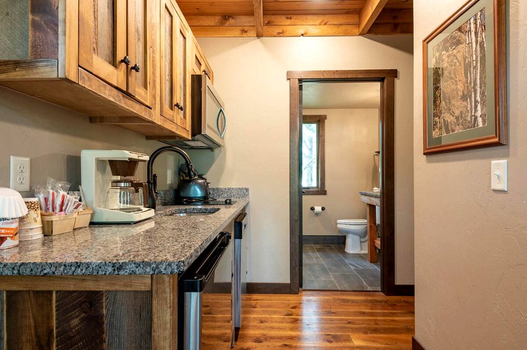 Cabins (Custer, South Dakota, United States of America)