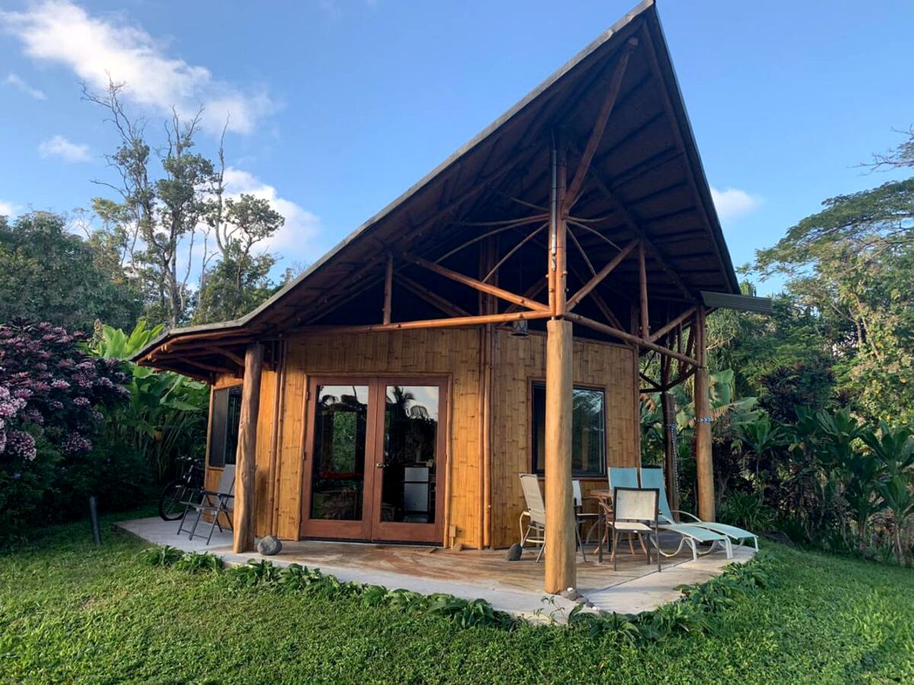 Serene Cottage Rental Ideal for Glamping in Hawaii