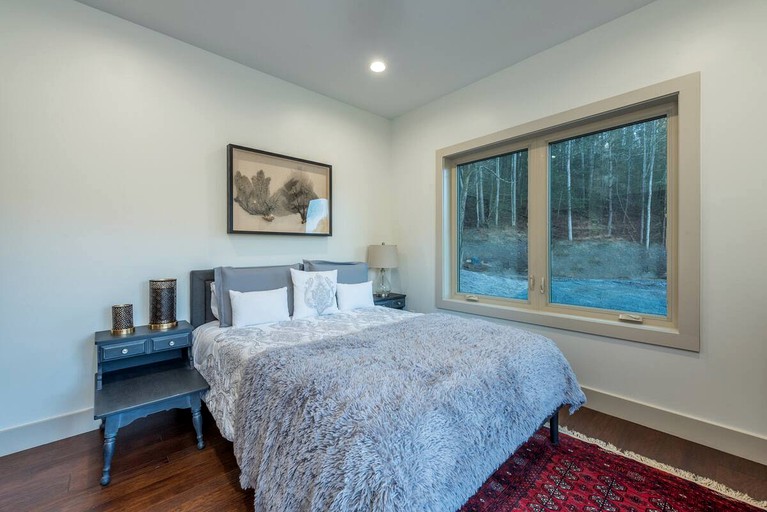 Cabins (Mars Hill, North Carolina, United States of America)