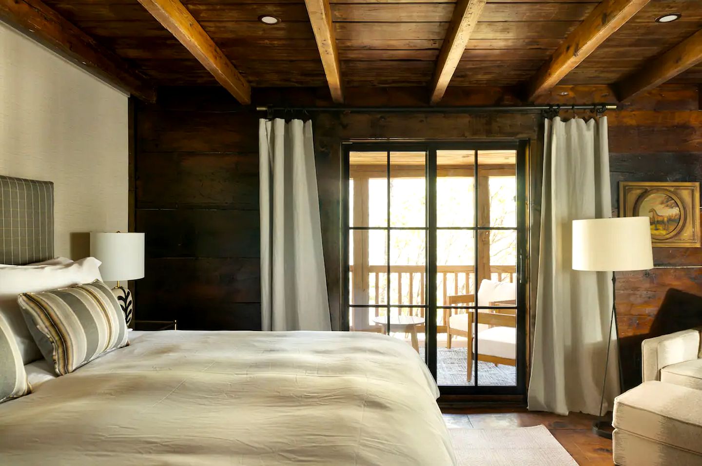 Luxury Cabin on Private Pond near Flat Mountain, NC