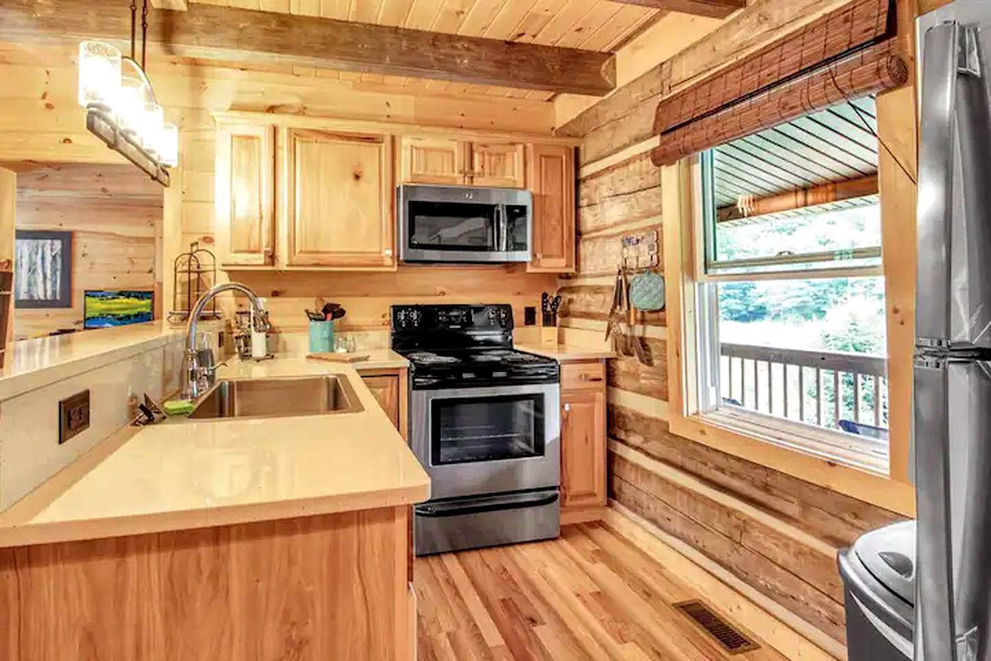 Tranquil Log Cabin Rental for a Relaxing Vacation in Upstate New York