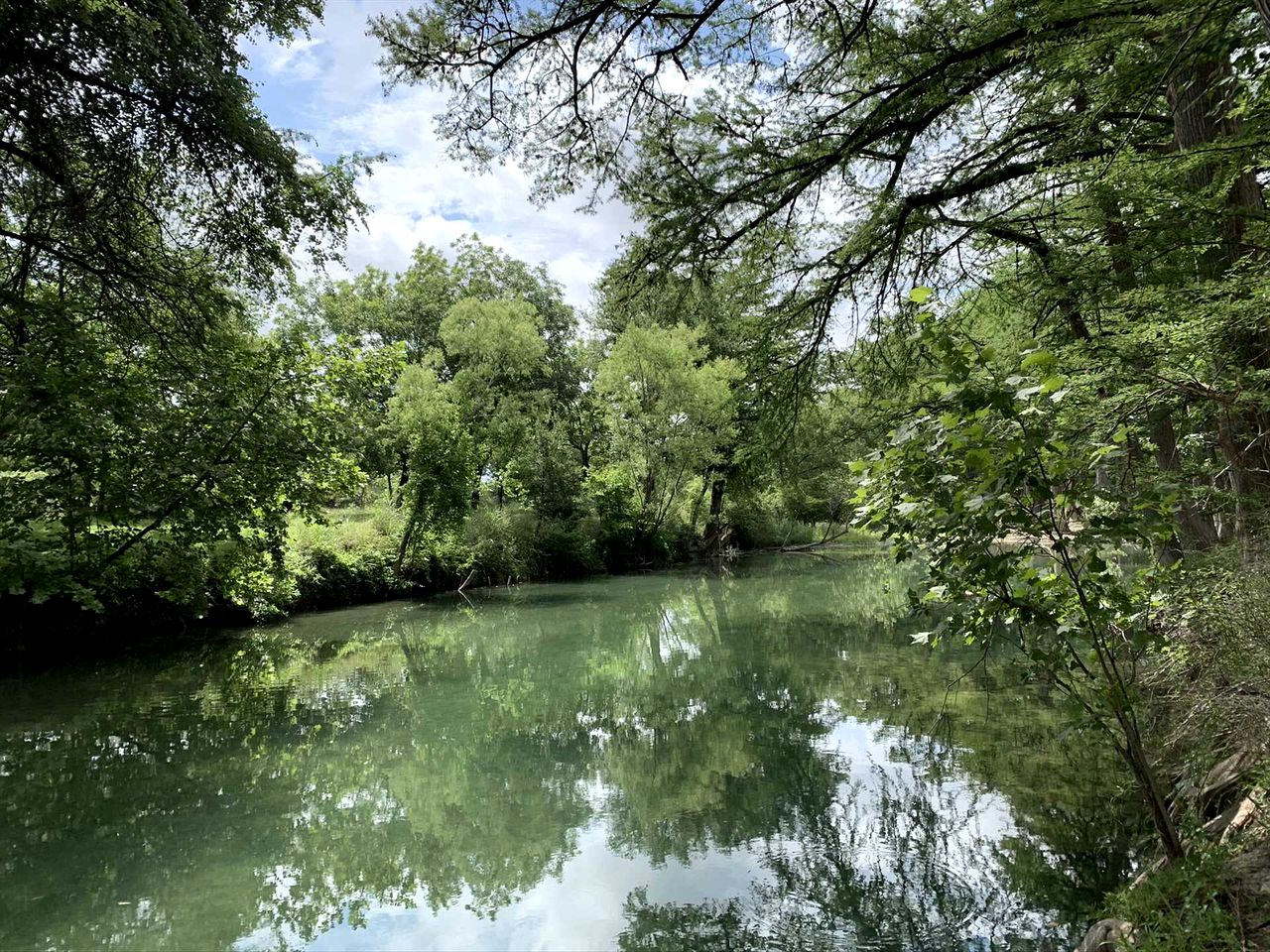 Clear River Cabin on the Medina River in Bandera, Texas