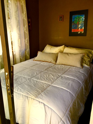 Cottages (Yucca Valley, California, United States of America)