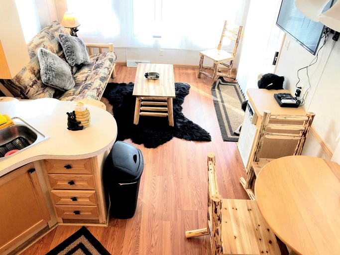 Cabins (Whittier, North Carolina, United States of America)