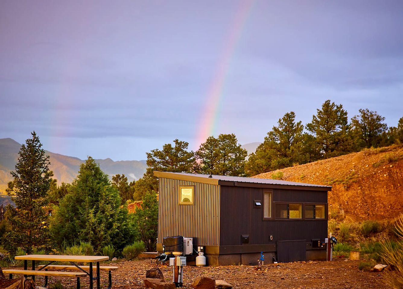 Rainbow Tiny Home with View & Hot Tub near Hot Springs, El Prado, NM