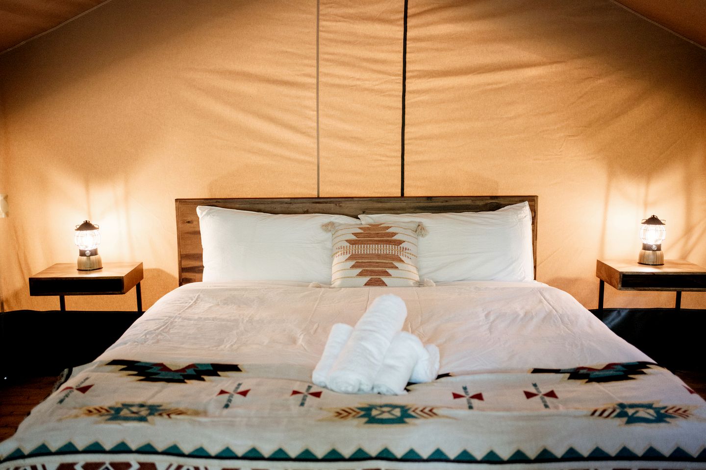 Magnificent Safari Tent with Sauna and Fire Pit in North Woodstock, New Hampshire