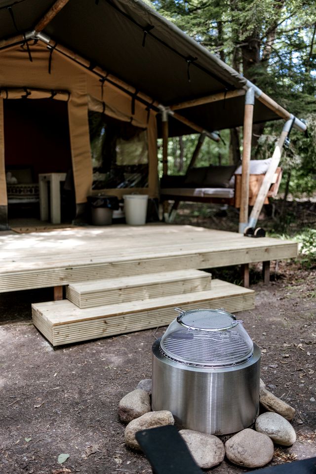Magnificent Safari Tent with Sauna and Fire Pit in North Woodstock, New Hampshire