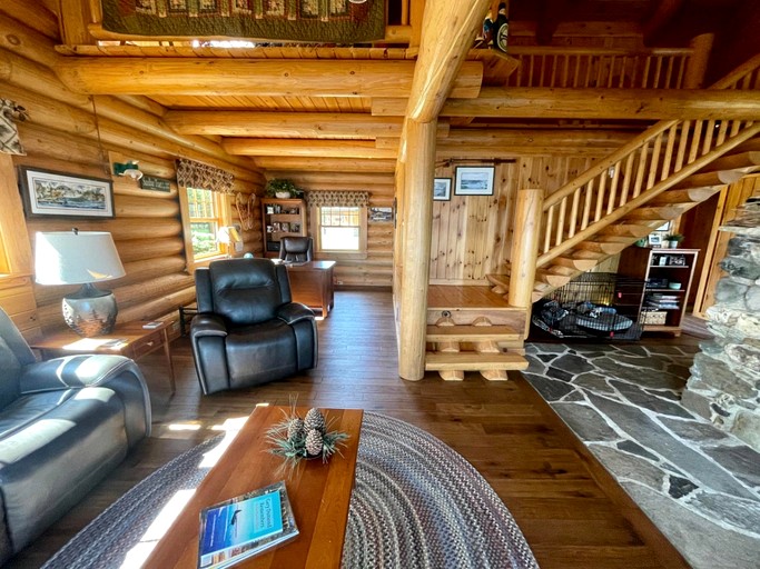 Log Cabins (United States of America, Rockwood, Maine)