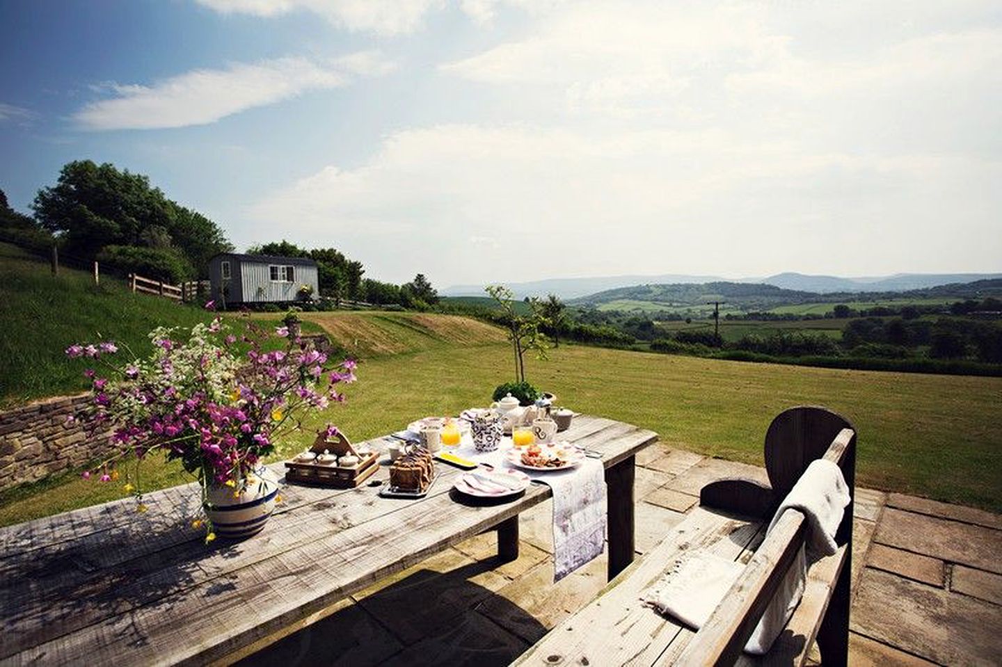 Cosy Shepherd's Hut for Two to Go Glamping in Wales