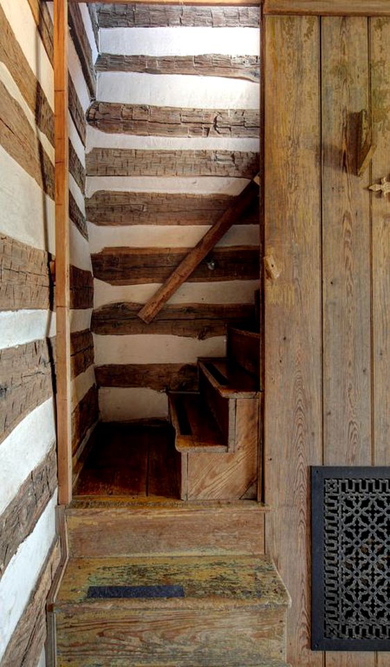 1800's Antique Log Cabin with Modern Amenities near Fredericksburg and Kerrville, Texas