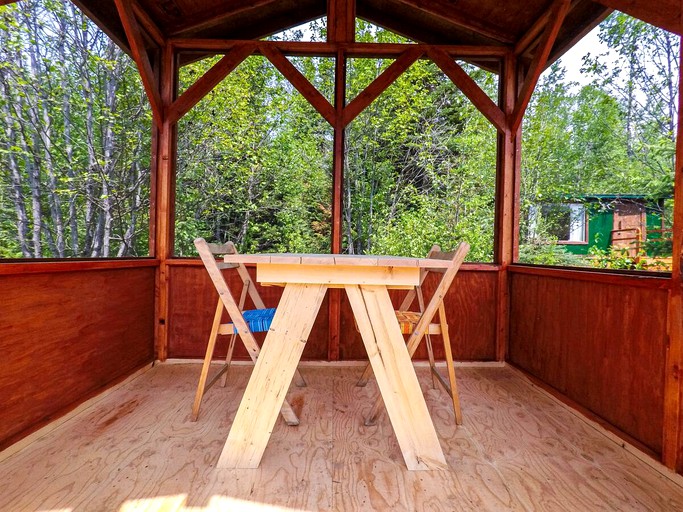 Cabins (Golden, British Columbia, Canada)