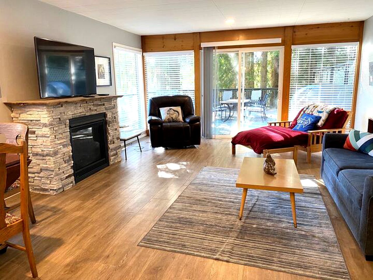 Gorgeous British Columbia Holiday Cabin with a Hot Tub