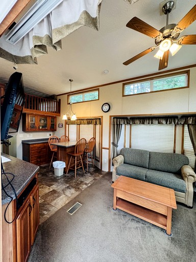 Group Cabin with Large Deck and Patio in Wisconsin Dells | Cabins (Wisconsin Dells, Wisconsin, United States of America)
